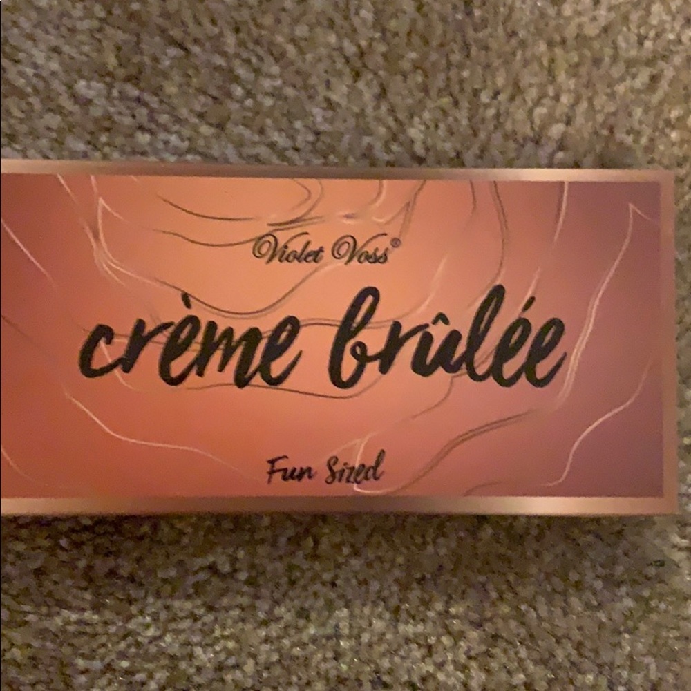 Violet Voss creme brûlée eyeshadow palette